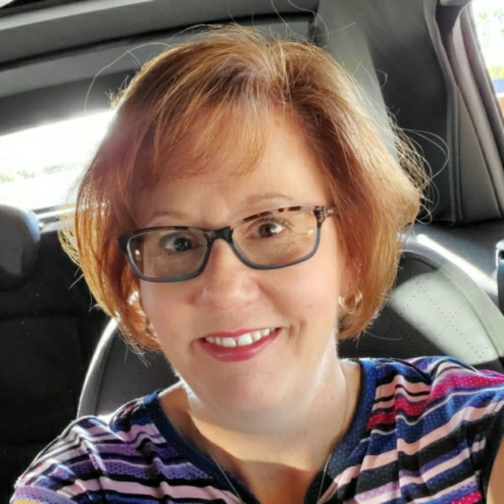 Meet your Posher, Elizabeth